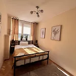 Ohmyhome-plac Zawiszy * ורשה